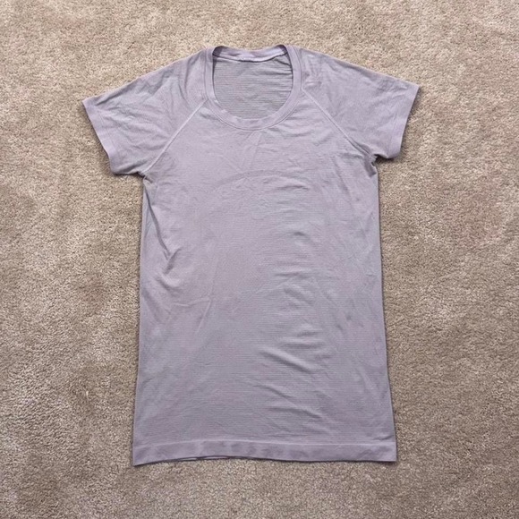 Lululemon Swiftly Tech Short-Sleeve Shirt 2.0 in Lilac Smoke Size 8 - Picture 1 of 4